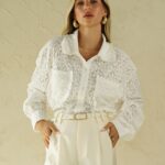 מכופתרת כרמל-לבן